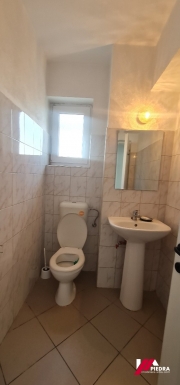 Inchiriez spatiu comercial situat in Turnisor in cartierul Alma