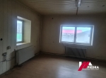 Vand casa singur in curte situata in Gusterita 