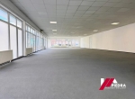 Inchiriez spatiu comercial situat central ,pe o artera vizibila din Sibiu, 300m open space
