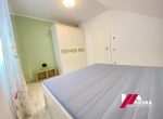Inchiriez apartament 2 camere situat la casa in zona Bucegi.