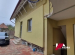 Inchiriez apartament de 2 camere, la casa situat in Piata Cluj ,la parter